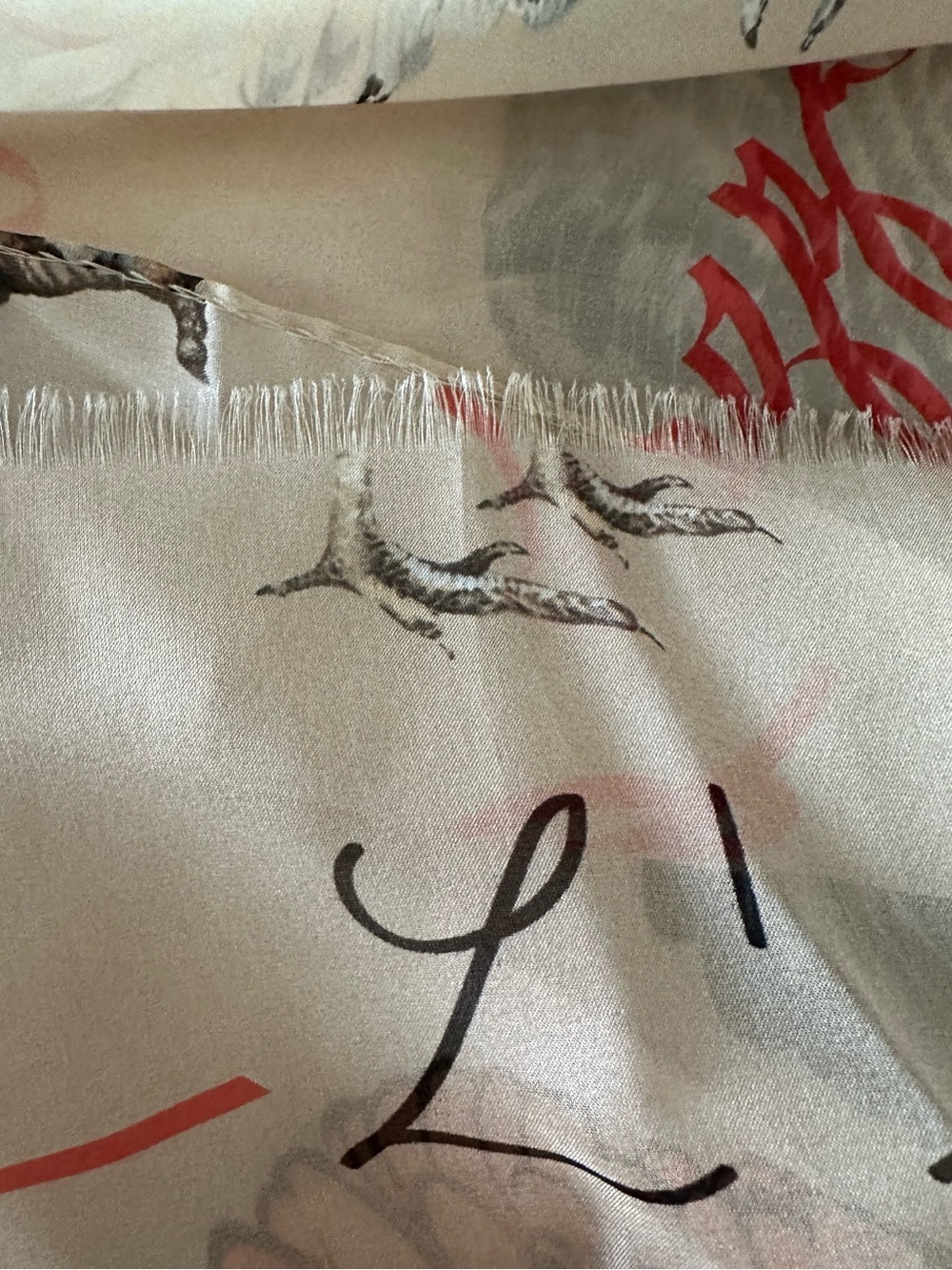 Dolce & Gabbana “L’Amore È Bellezza” Silk Chiffon Stole Scarf, 2017. NWT - Picture 6 of 11